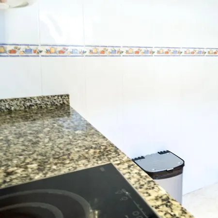 Illa Sistach Rentals: Casa Con Piscina Comunitaria *