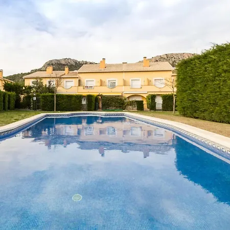 דירה Illa Sistach Rentals: Casa Con Piscina Comunitaria ל'אסטרטיט