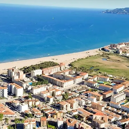 Apartment Illa Sistach Rentals: Casa Con Piscina Comunitaria *